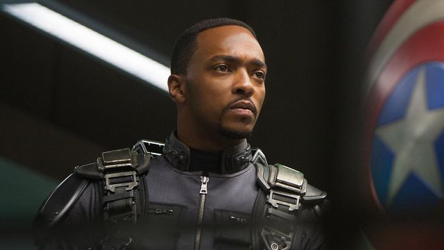 Imagem da notícia Falcão e o Soldado Invernal: Arte conceitual apresenta personagem com visual similar ao Capitão América