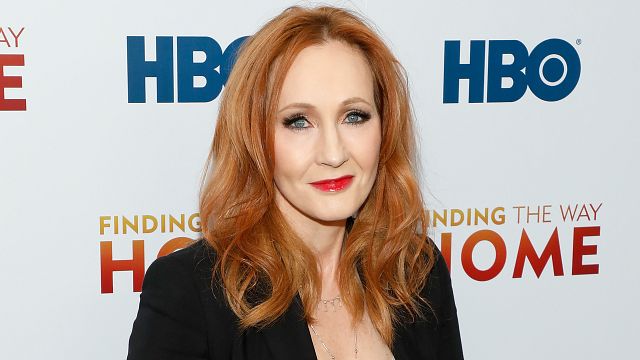 Imagem da notícia J.K. Rowling recebe críticas após apoiar pesquisadora transfóbica