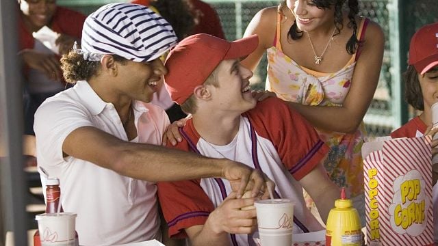 High School Musical: Lucas Grabeel participa da série e diz que a sexualidade de Ryan não tem rótulos