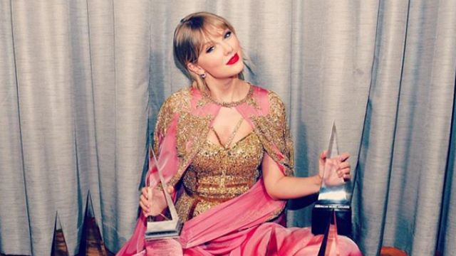 Imagem da notícia Taylor Swift divulga data de estreia e pôster de seu documentário na Netflix