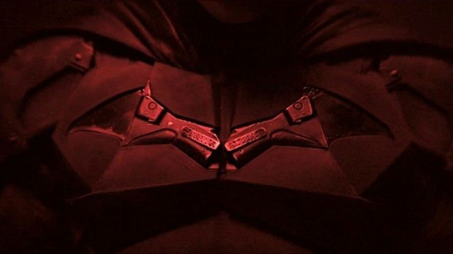 Imagem da notícia The Batman: Diretor revela Robert Pattinson como Homem Morcego