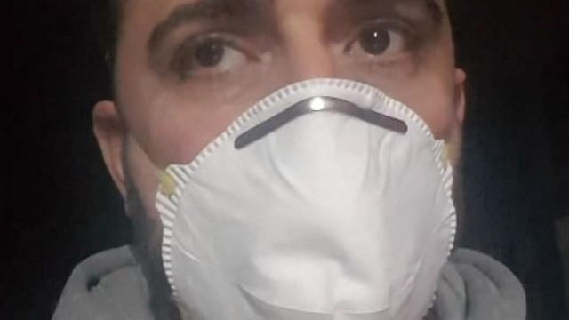Imagem da notícia Ator de Gomorra ficou isolado com o corpo da irmã morta por Coronavírus