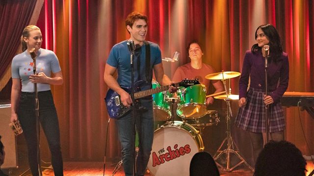 Riverdale: Episódio musical ganha novas imagens e teaser
