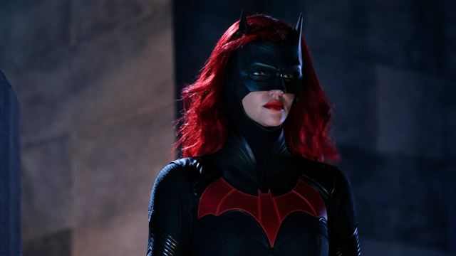Batwoman: Produtora revela como The Vampire Diaries ajudou na série do Arrowverse (Entrevista)