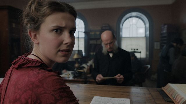 Imagem da notícia Enola Holmes: Primeiras imagens de Millie Bobby Brown como irmã de Sherlock Holmes em filme da Netflix