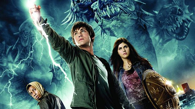 Imagem da notícia Percy Jackson: Autor da saga revela que série pode demorar para estrear
