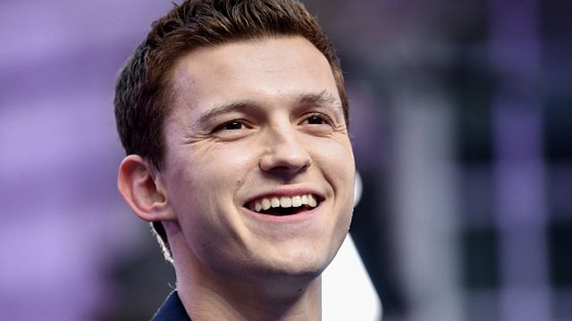 Imagem da notícia Uncharted: Tom Holland confirma o início das filmagens com foto nas redes sociais