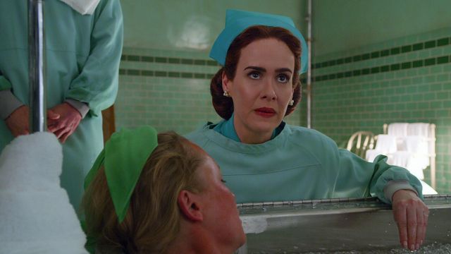 Imagem da notícia Ratched na Netflix: Sarah Paulson surge como enfermeira na primeira imagem do prequel de Um Estranho no Ninho