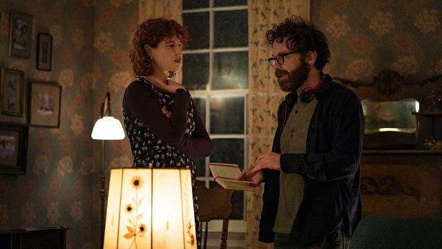Imagem da notícia Diretor de Estou Pensando em Acabar com Tudo da Netflix, conheça a filmografia de Charlie Kaufman