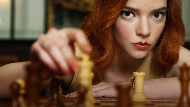 Imagem da notícia O Gambito da Rainha: Entenda o título da minissérie estrelada por Anya Taylor-Joy