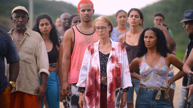 Tela Quente (30/11): Globo exibe Bacurau, filme estrelado por Silvero Pereira de A Força do Querer 