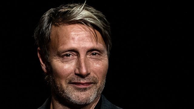 Imagem da notícia Mads Mikkelsen fala pela primeira vez sobre interpretar Grindelwald em Animais Fantásticos 3