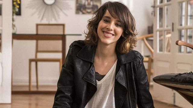 Imagem da notícia As Five: Manoela Aliperti elogia cenas de sexo com Dira Paes