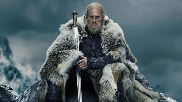 Imagem da notícia Vikings: Alexander Ludwig se despede da série e ganha objeto importante de Björn