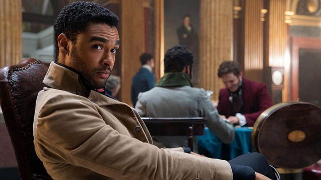 Imagem da notícia Regé-Jean Page, de Bridgerton, comenta sobre a possibilidade de interpretar o novo James Bond nos cinemas