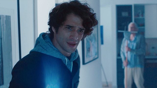 Imagem da notícia Isolado na Pandemia: Filme com Tyler Posey mostra sobrevivência durante o apocalipse zumbi 
