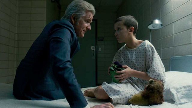 Imagem da notícia Stranger Things: Imagem de bastidores revela retorno de personagem importante na 4ª temporada