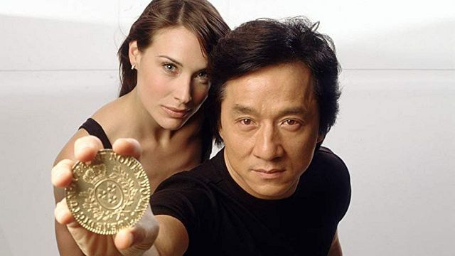 Imagem da notícia Sessão da Tarde de hoje (03/05): O Medalhão decepcionou os fãs de Jackie Chan; entenda 
