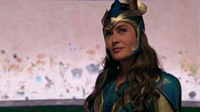 Imagem da notícia Eternos: Salma Hayek ficou apavorada ao vestir sua fantasia no filme da Marvel