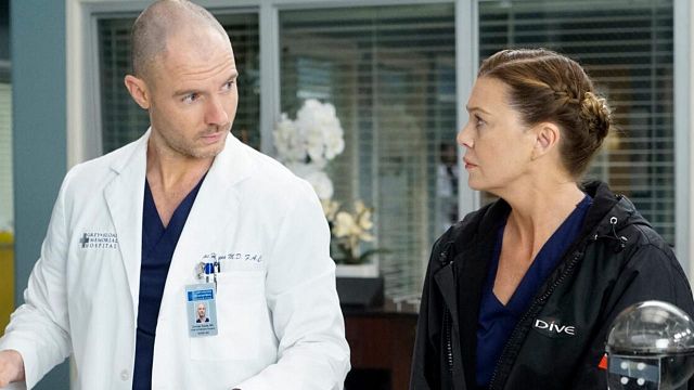 Imagem da notícia Grey's Anatomy: Meredith vai se envolver em outro triângulo amoroso na 18ª temporada?