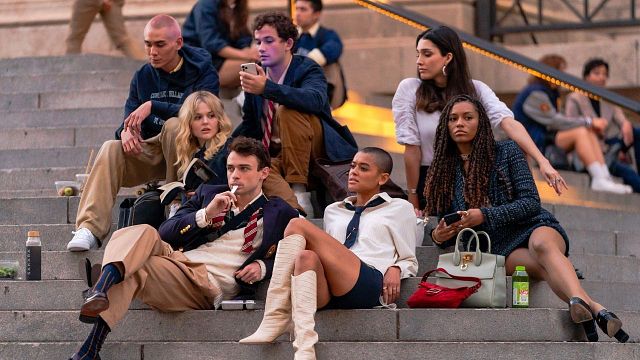 Imagem da notícia Gossip Girl na HBO Max: Confira as principais diferenças entre o reboot e a série original
