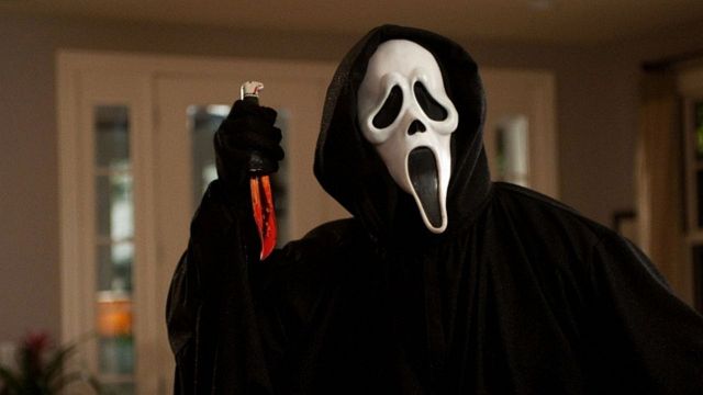 Imagem da notícia Pânico 5 está finalizado e chega em 2022! O que sabemos sobre a aguardada sequência de terror? 