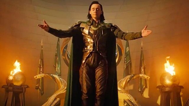 Imagem da notícia Loki: Por que a cena de Tom Hiddleston no trono de Asgard foi deletada da série?