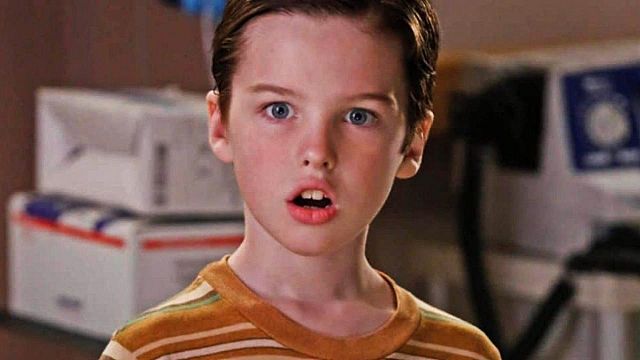 Imagem da notícia The Big Bang Theory: Personagem importante morre no spin-off Young Sheldon, confirma atriz