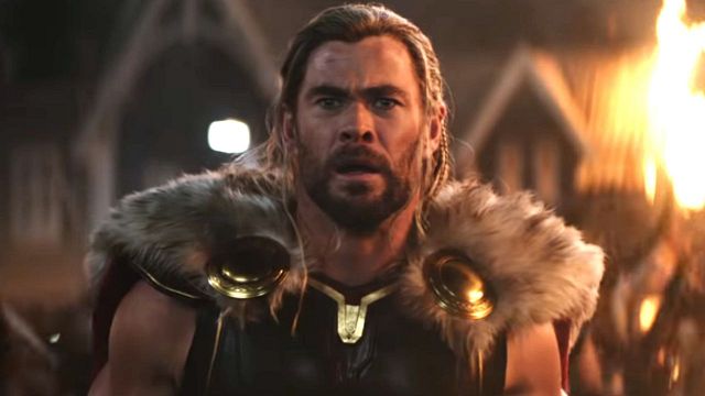 Imagem da notícia Thor 4: Fãs encontram erro que quase passou despercebido em primeiro trailer do filme

