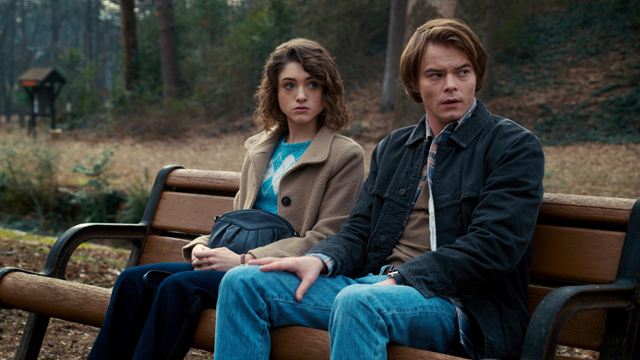 As cenas de Stranger Things que Charlie Heaton e Natalia Dyer modificaram para serem mais críveis: "Temos muita liberdade"