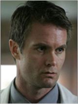 Next photo of Garret Dillahunt