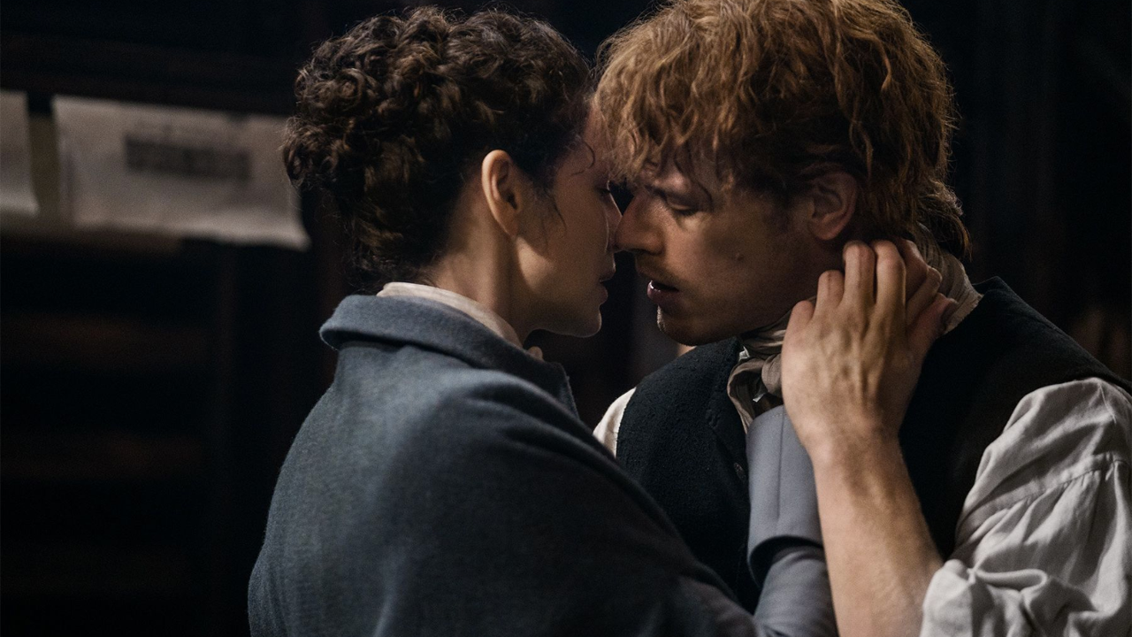 O reencontro de Claire e Jamie Fraser no 6º episódio da 3ª temporada.