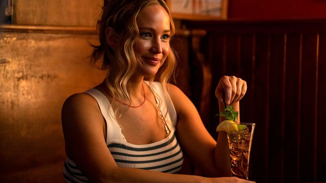 Esqueça Resgate 2! Jennifer Lawrence faz a cena de luta do ano - e  completamente nua! - Notícias de cinema - AdoroCinema