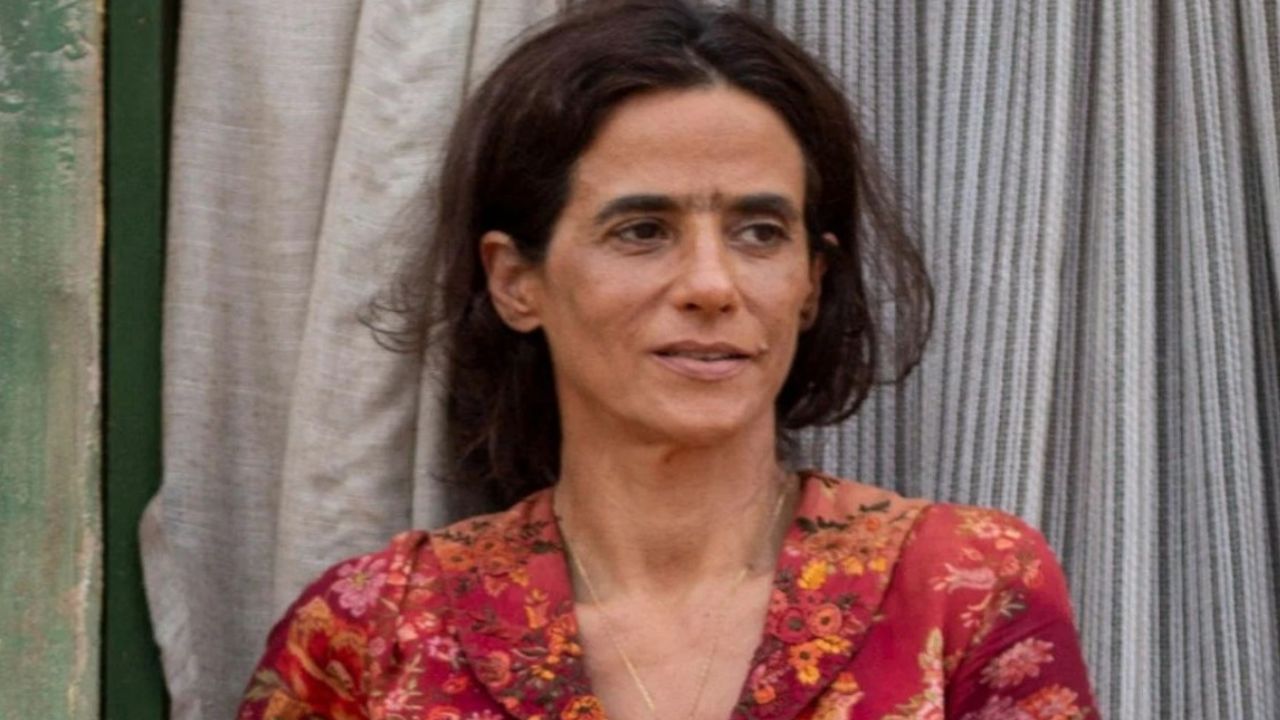 Mariana Lima interpreta Tia Salete