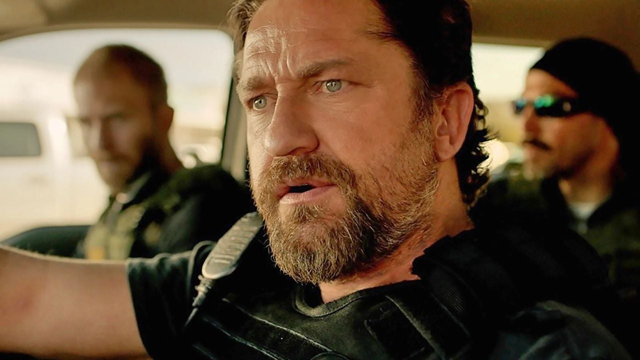 54 anos e 50 filmes de ação: Esta estrela de físico impressionante será