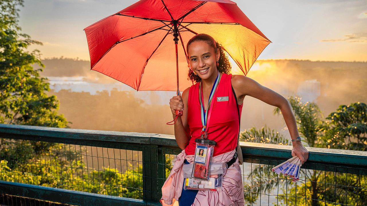 Taís Araújo como Raquel Accioly