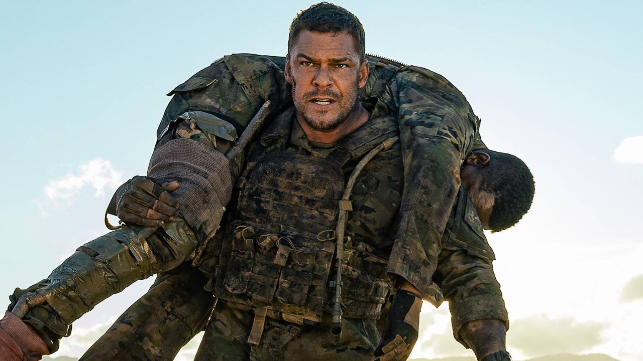 Alan Ritchson passa por treinamento rigoroso na Netflix