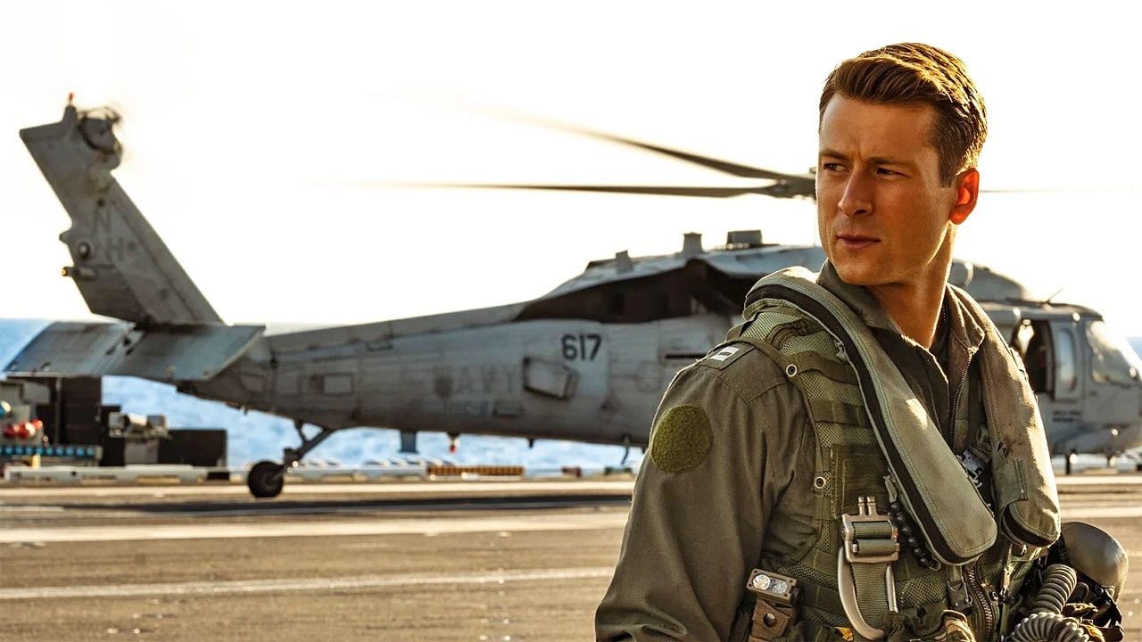 Glen Powell como Hangman em Top Gun: Maverick