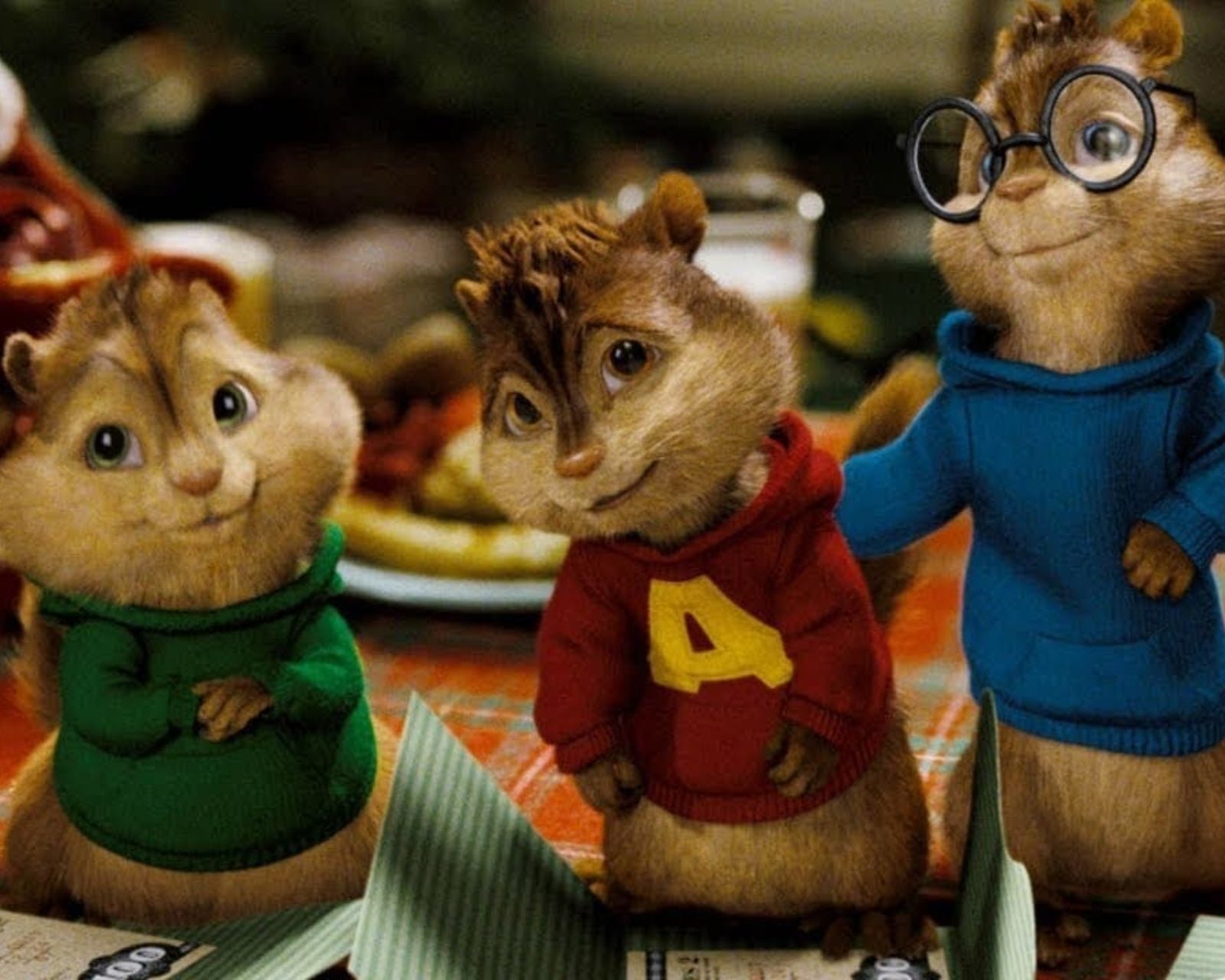Se Alvin, Simon e Theodore voltarão a dificultar a vida de pessoas como Jason Lee (veja a imagem do nosso artigo) ou se estarão sozinhos como nesta imagem, ainda resta ver.