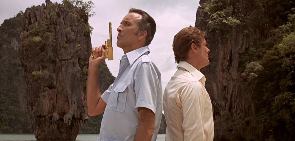 007 - Contra o Homem com a Pistola de Ouro