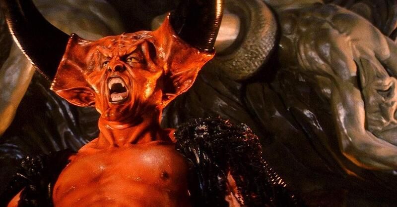 A maquiagem e as máscaras são ótimas