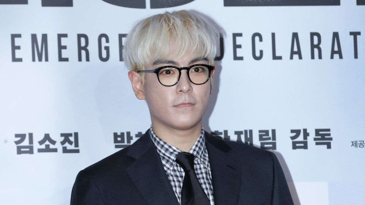 T.O.P, ex-membro do grupo Big Bang, em uma première em Seul, na Coreia do Sul, em julho de 2022.