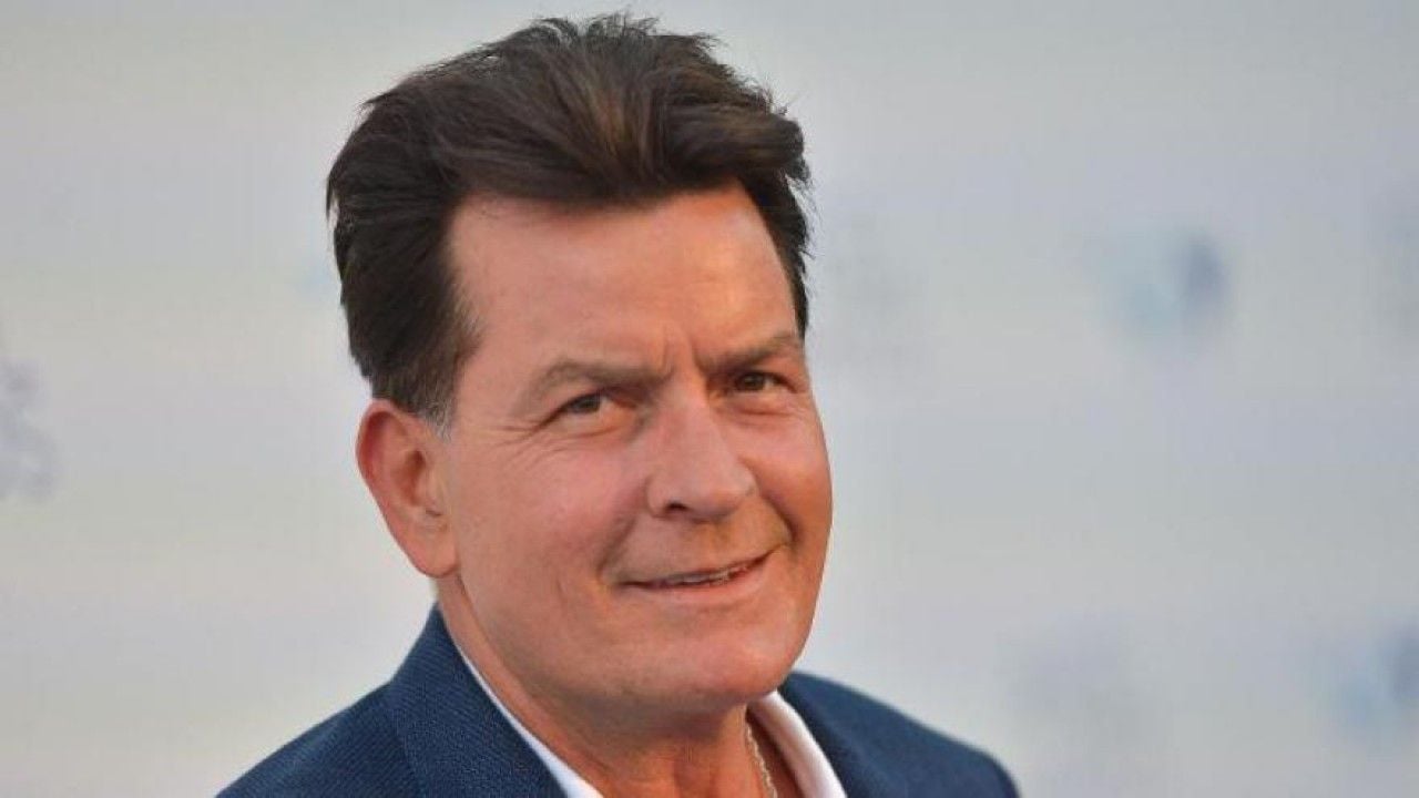 A verdadeira razão pela qual Charlie Sheen não apareceu no final de Two