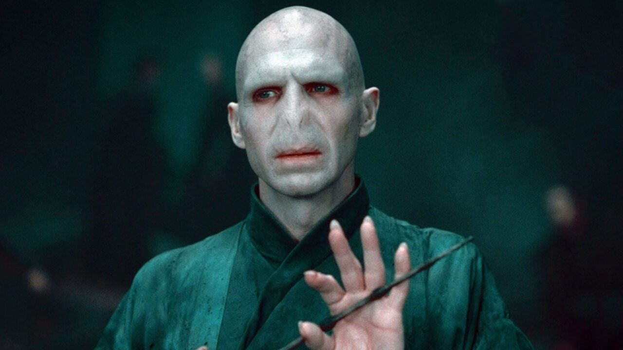 Ralph Fiennes como Voldemort