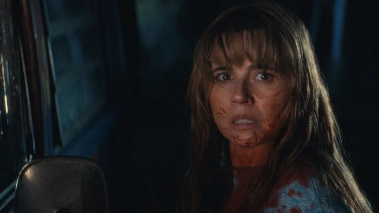 Linda Cardellini como Pamela Voorhees