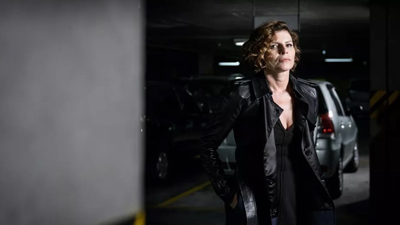 Débora Bloch como Gilda, de Treze Dias Longe do Sol