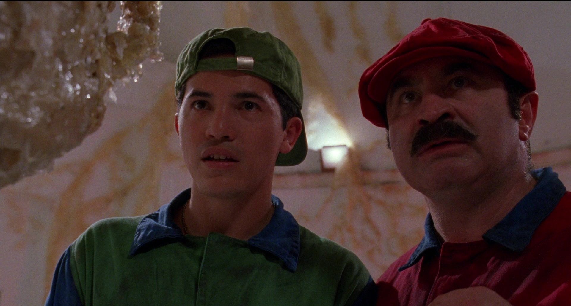 John Leguizamo e Bob Hoskins.