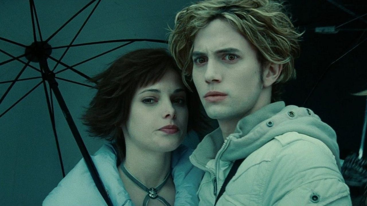 Ashley Greene e Jackson Rathbone como Alice e Jasper em Crepúsculo
