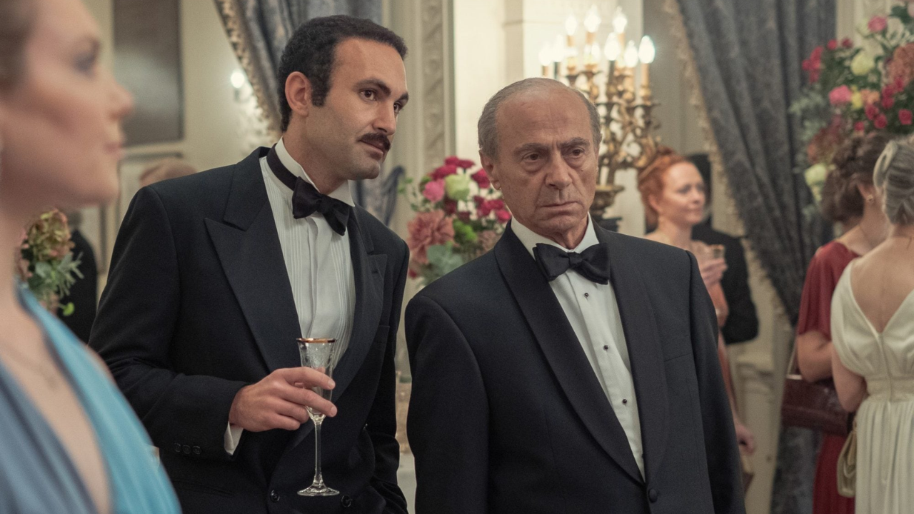 Dodi e Mohamed Al-Fayed em cena de The Crown.