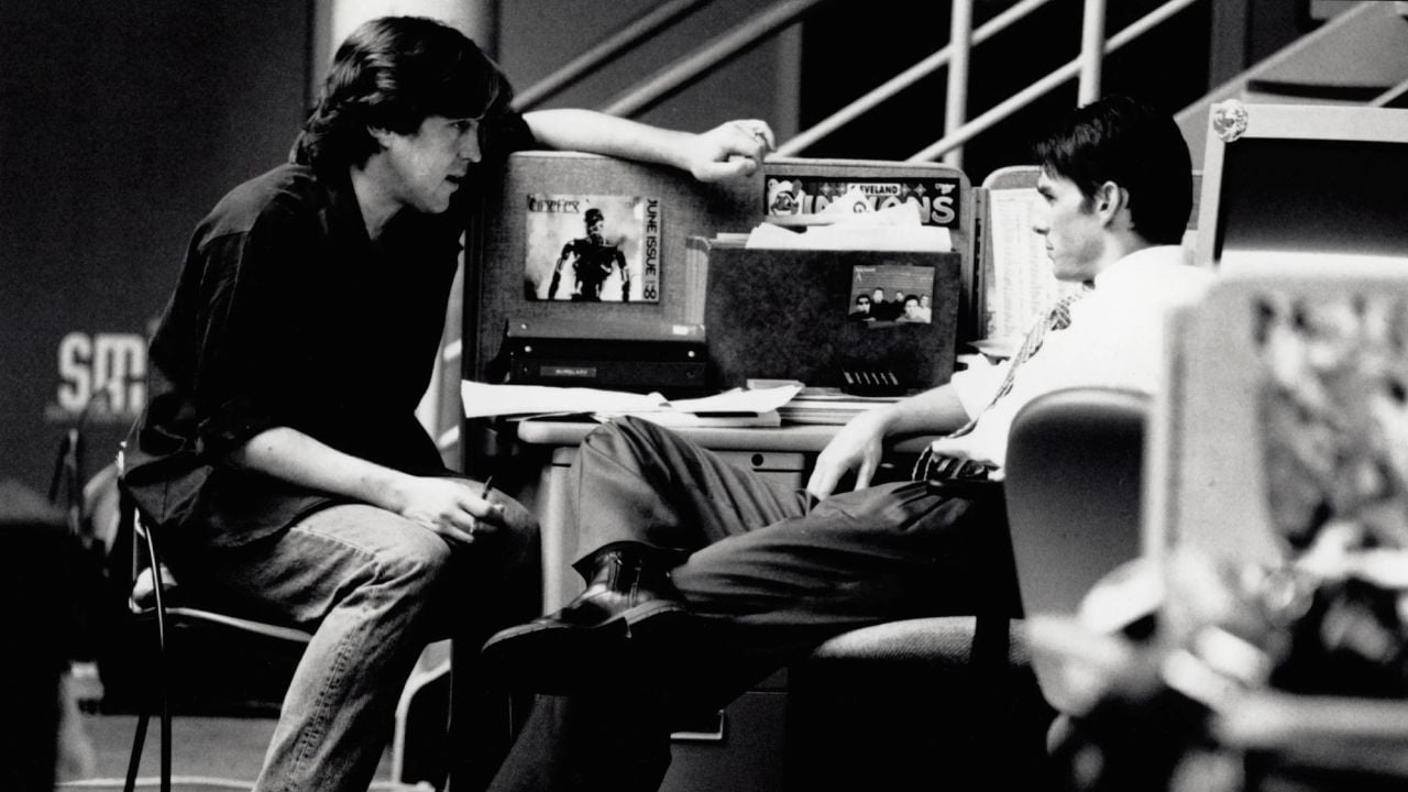 O diretor Cameron Crowe e Tom Cruise no set de Jerry Maguire.